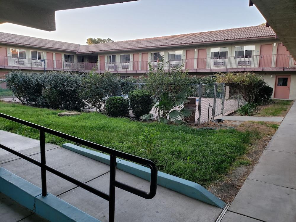Baymont By Wyndham Coalinga Villa Luaran gambar